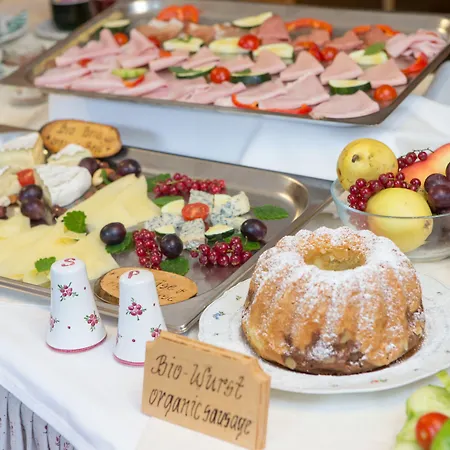 Pensión Hubertus 3*