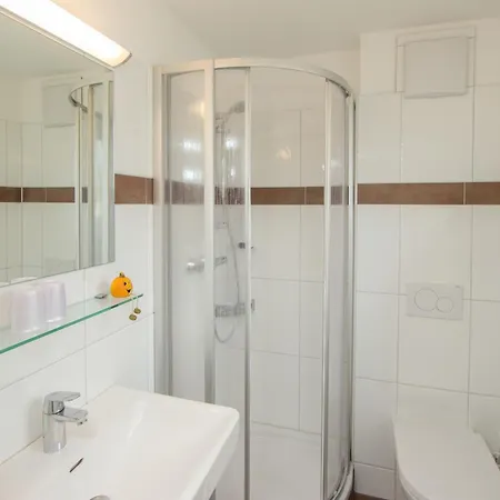 Hubertus Konukevi 3*