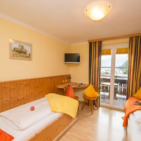 ペンション フベルトゥス 3* ツェル アム ゼー