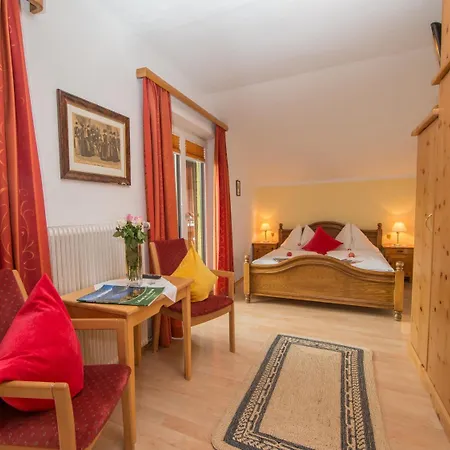 ペンション フベルトゥス ツェル アム ゼー